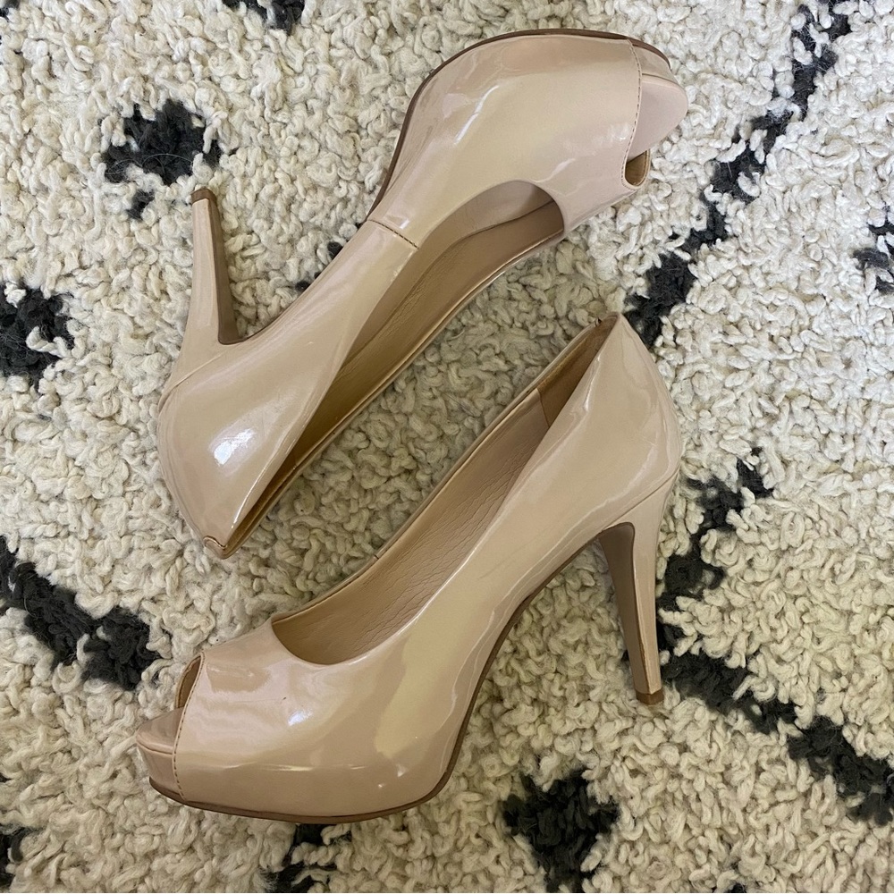 Nine West Nude Peep-toe Platform Pumps